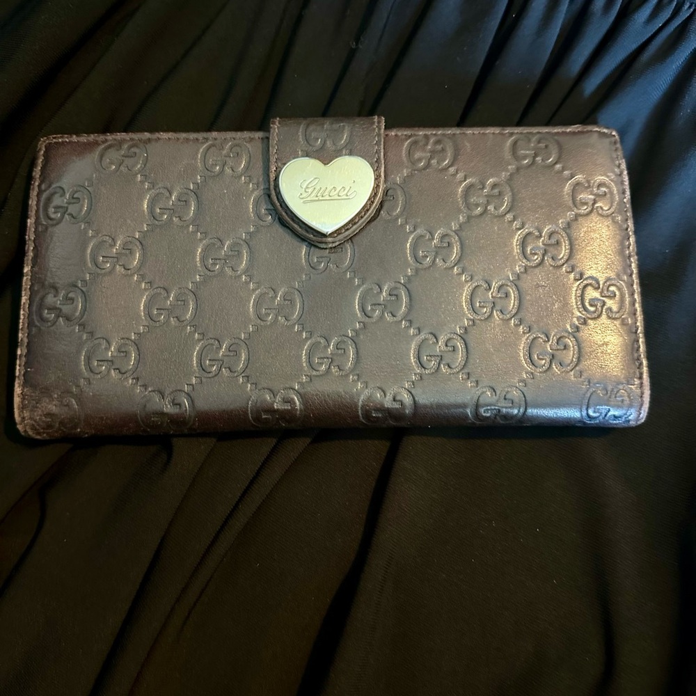 Authentic GUCCI chocolate brown wallet